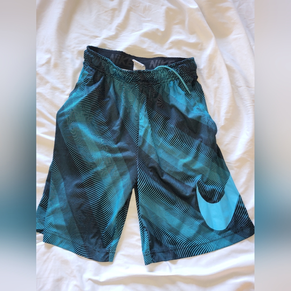 Nike Men's Teal and Black Patterned Shorts